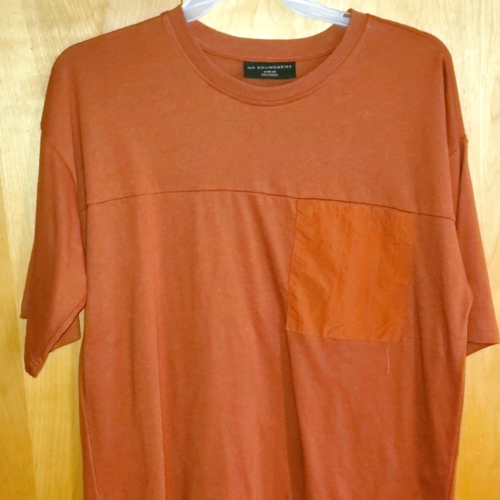 No Boundaries Men's Crewneck Pocket Tee NWOT